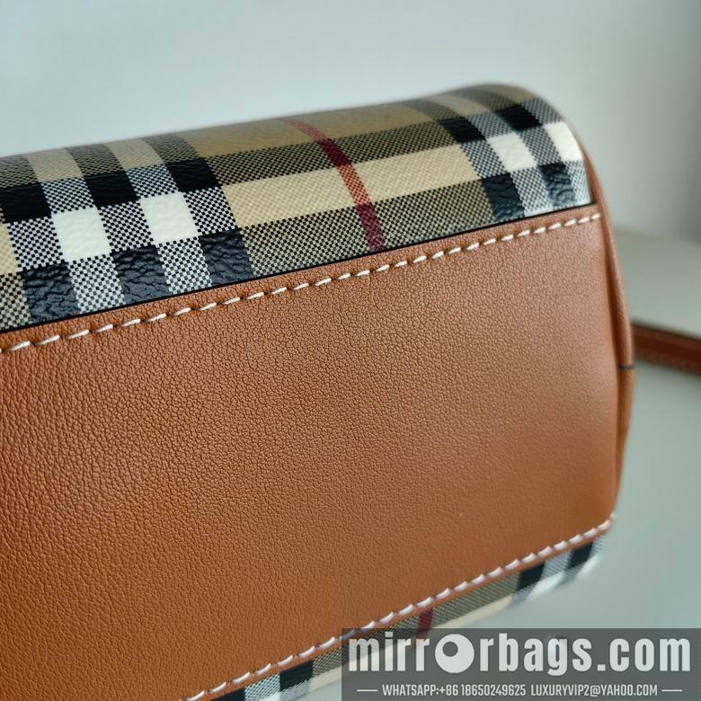Burberry Bags 18.5X11X12cm 070603 IQ