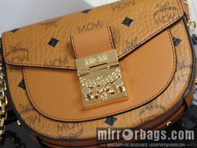 MCM Bags 141804 14x18x4cm DY