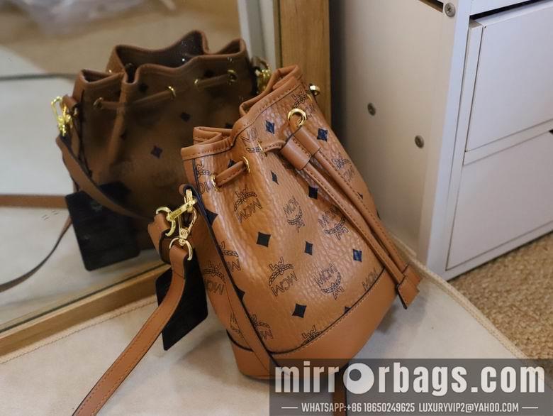 MCM Bags Dessau Visetos 6719 20x14x10cm DY 2