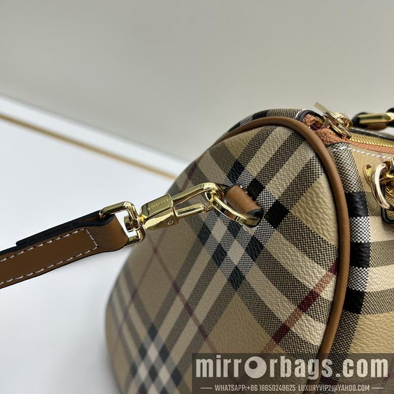 Burberry Bags Bur 8371 30x15x21cm ww1