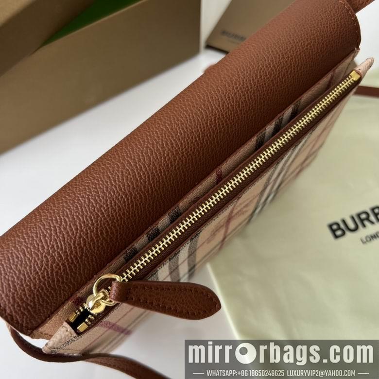 Burberry Bags 40609731 22X17X5.5cm YG 3colour