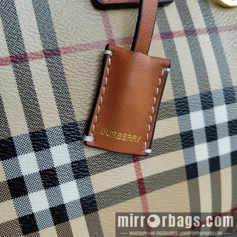 Burberry Bags 30X15X21cm 070604 IQ