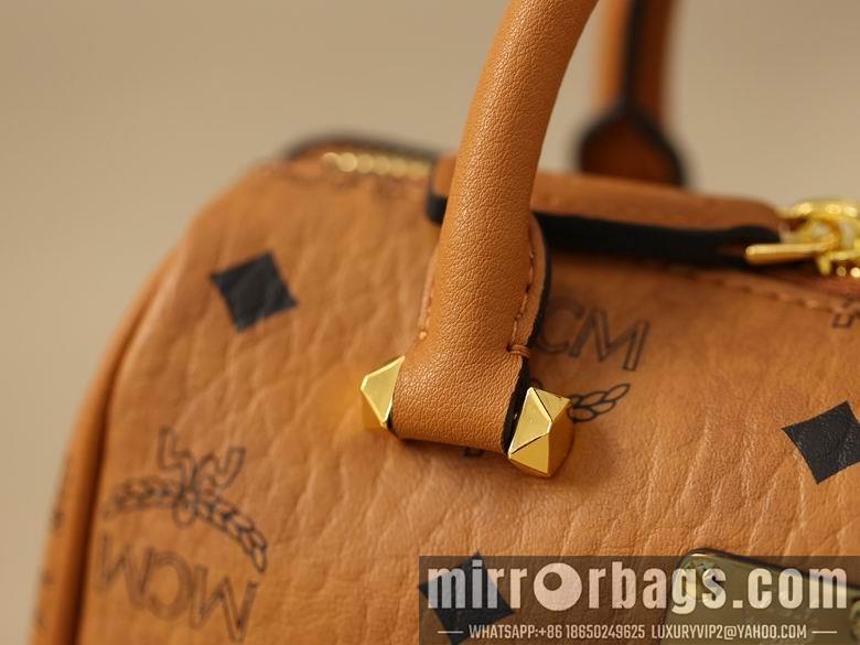 MCM Bags F801 180X95mm XM