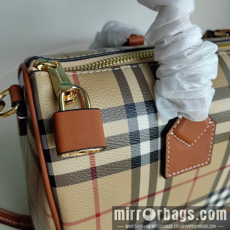 Burberry Bags 30X15X21cm 070604 IQ