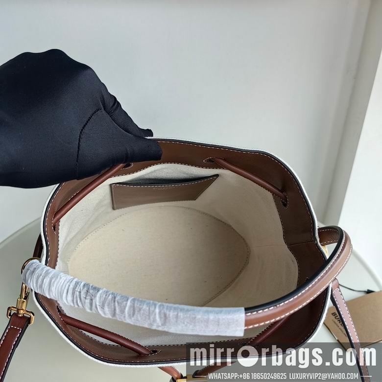 Burberry Bags 16X26X26cm 070906 IQ