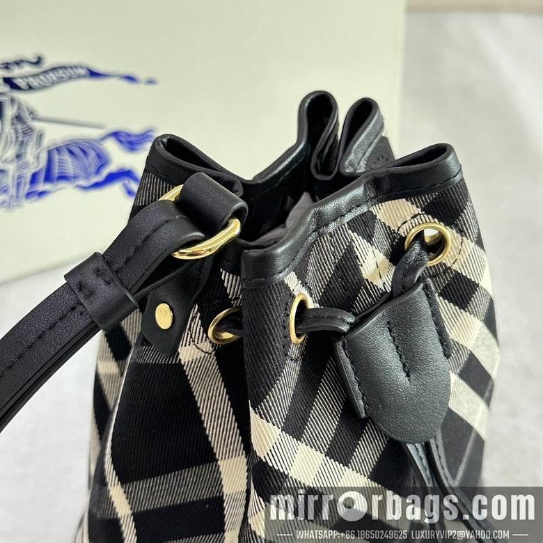 Burberry Bags 16X10.5X18cm 031104 IQ 2colour
