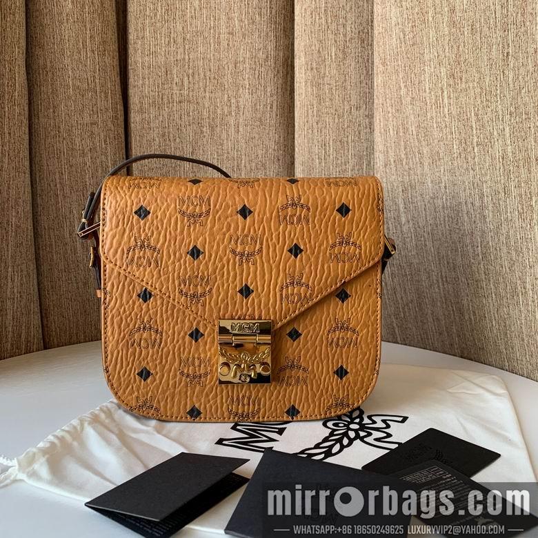 MCM Bags MCM 19x21x8.5cm DY 1