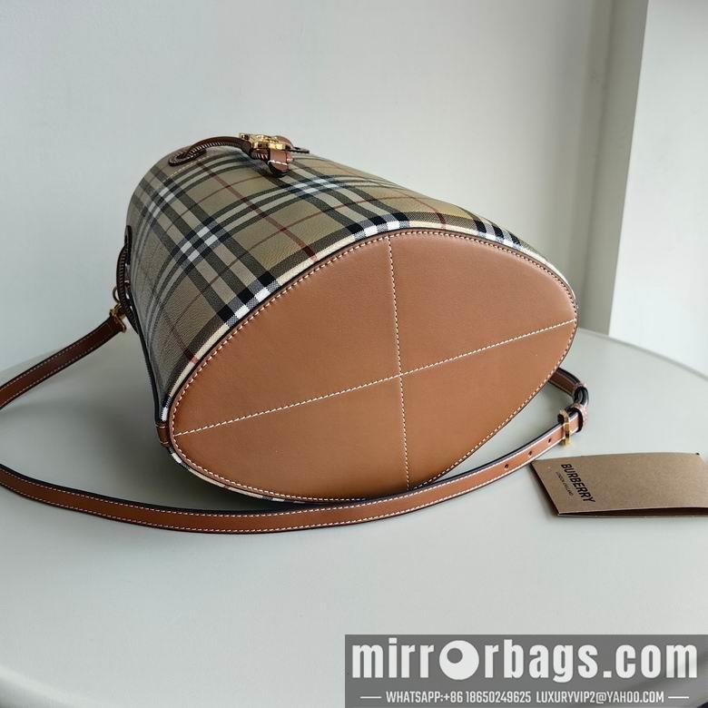 Burberry Bags 16X26X26cm 081306 IQ