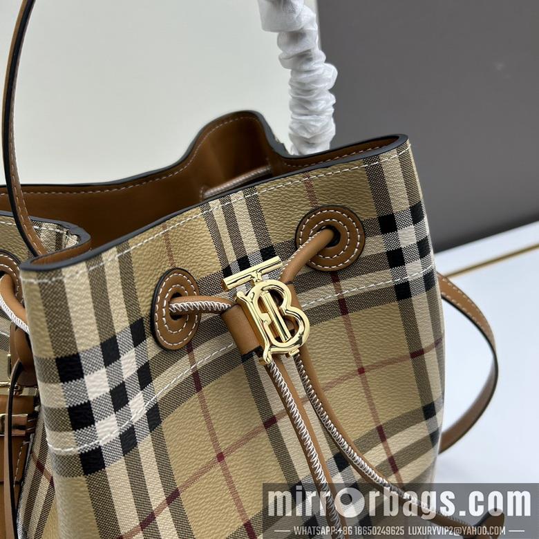 Burberry Bags Bur 8055 16x26x26cm ww1