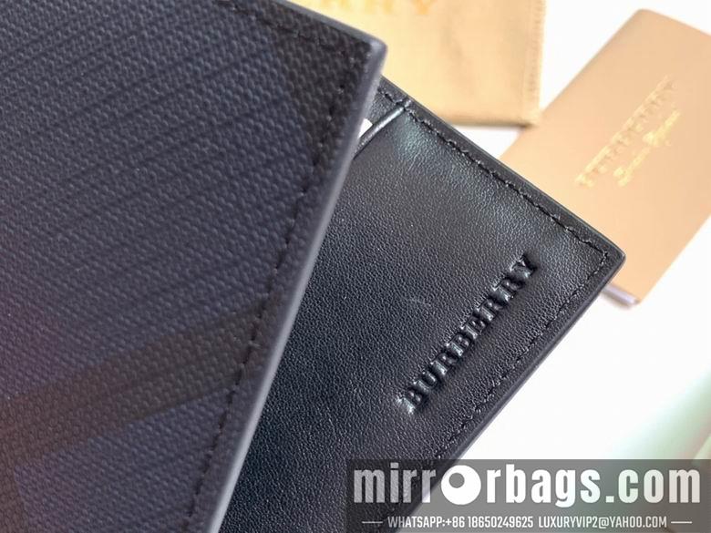 Burberry Bags 40520871 11X10cm YG 3colour