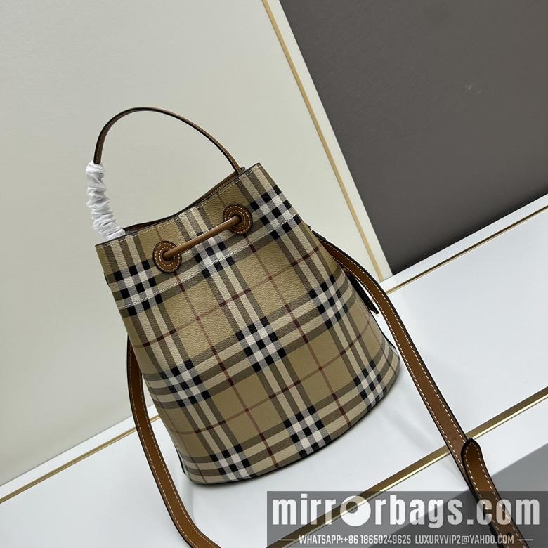 Burberry Bags Bur 8055 16x26x26cm ww1