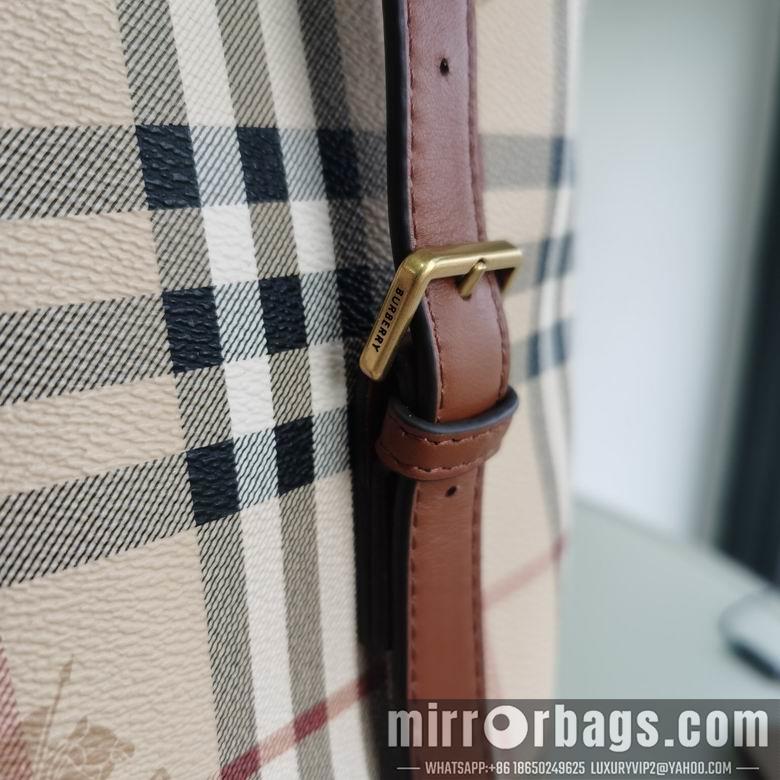 Burberry Bags 80111133 24.5X16X29cm IQ