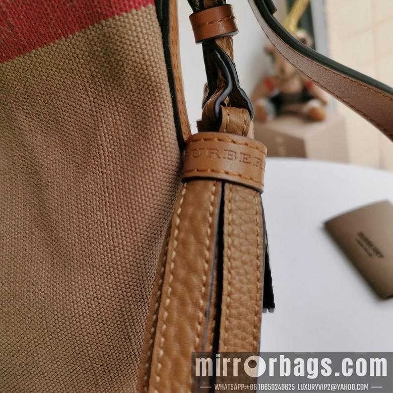 Burberry Bags 9331 17x15.5x24.5cm HQ