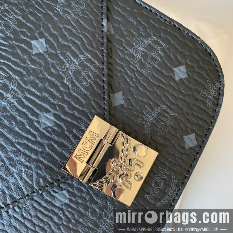 MCM Bags MCM 19x21x8.5cm DY 1