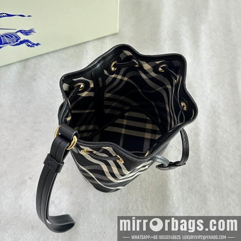 Burberry Bags 16X10.5X18cm 031104 IQ 2colour