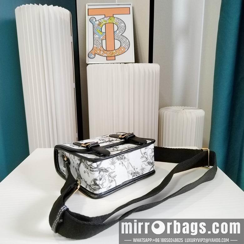 Burberry Bags 17X8X15cm 060818 XMY