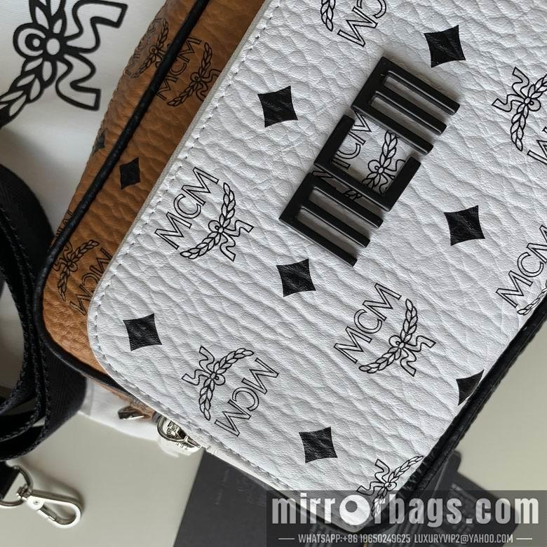MCM Bags MCM 22x15x8cm DY 4
