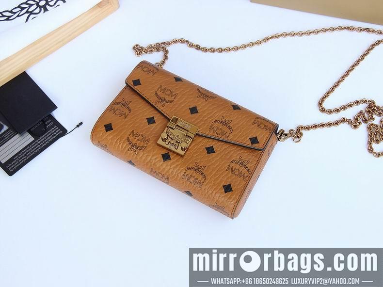 MCM Bags MCM CA20499 18.5x11x4cm dy10