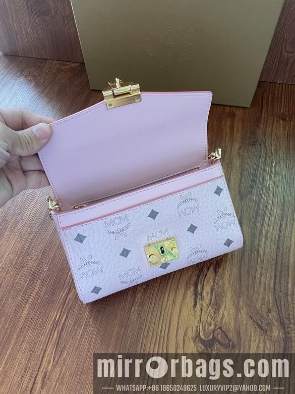 MCM Bags 20534 trumpet DY 3