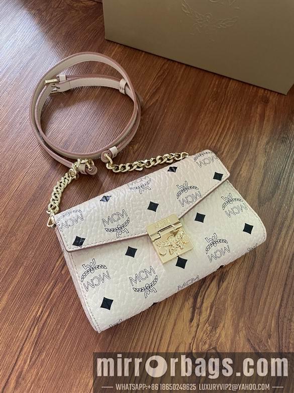 MCM Bags 20534 trumpet DY 1