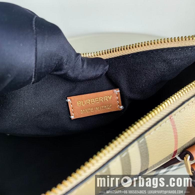 Burberry Bags 30X15X21cm 070604 IQ