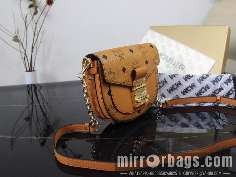 MCM Bags 141804 14x18x4cm DY