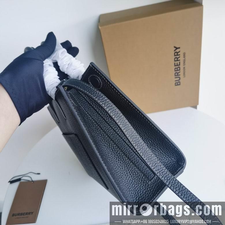Burberry Bags 80490451 27x11x20cm HQ