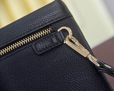 Burberry Bags 138-8 28X18cm XM