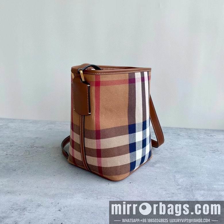 Burberry Bags 16X22X15.5cm 081609 IQ