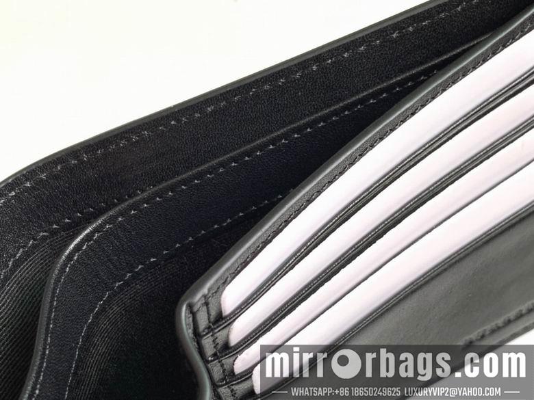 Burberry Bags 40520871 11X10cm YG 3colour