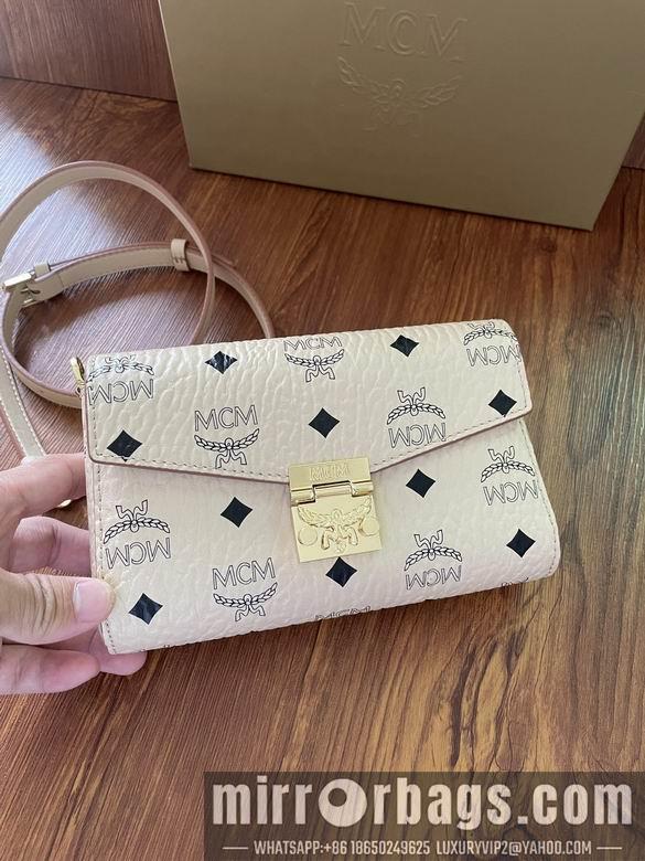 MCM Bags 20534 trumpet DY 1