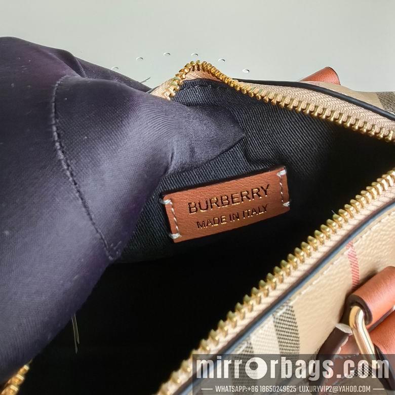 Burberry Bags 18.5X11X12cm 070603 IQ
