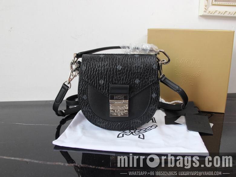 MCM Bags 10219 18x18x7cm DY 1