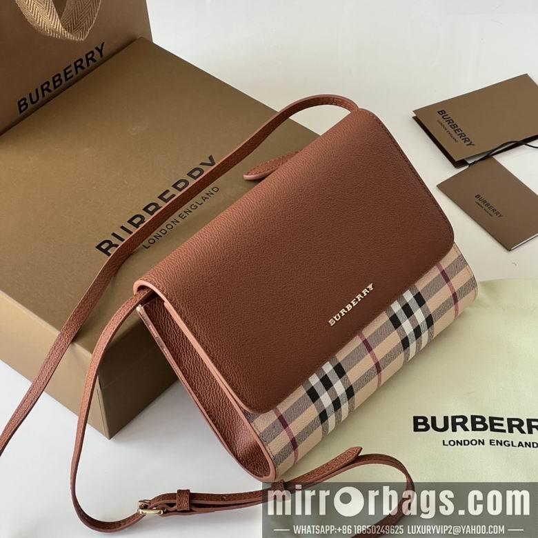Burberry Bags 40609731 22X17X5.5cm YG 3colour