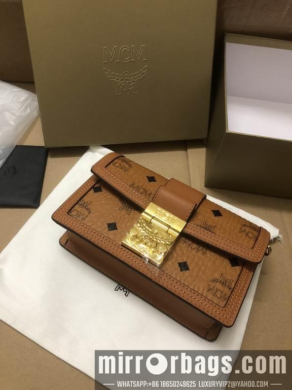MCM Bags MCM 6801 11x18.5x5cm dy11