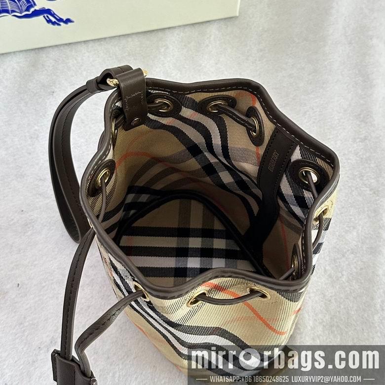 Burberry Bags 16X10.5X18cm 031104 IQ 2colour