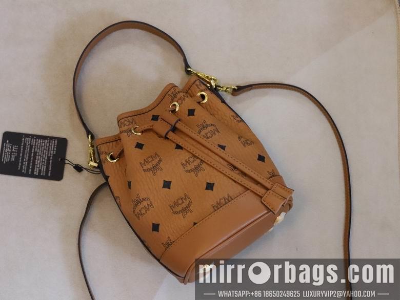 MCM Bags Dessau Visetos 6719 20x14x10cm DY 2