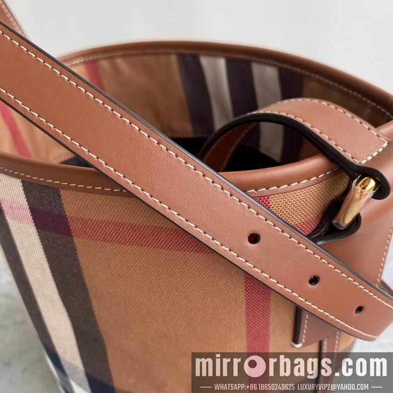 Burberry Bags 16X22X15.5cm 081609 IQ