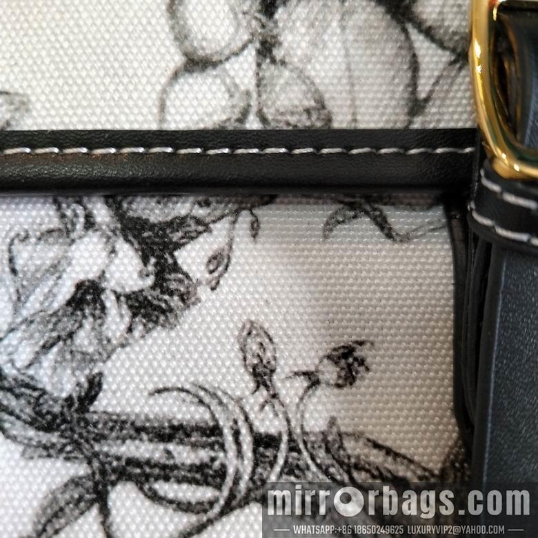 Burberry Bags 17X8X15cm 060818 XMY