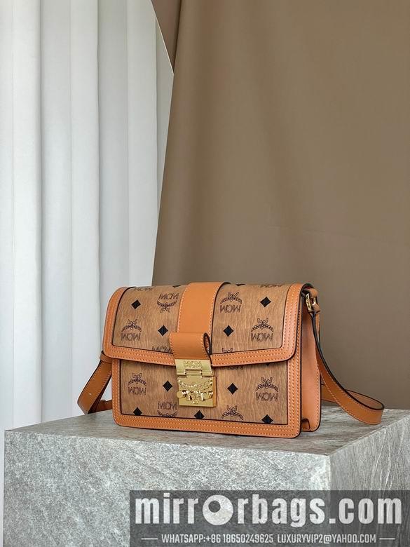 MCM Bags MWPBAW005CO001 22X5.5X15.5cm JY