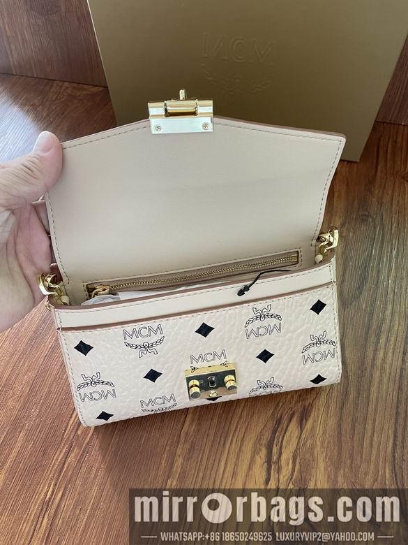 MCM Bags 20534 trumpet DY 1