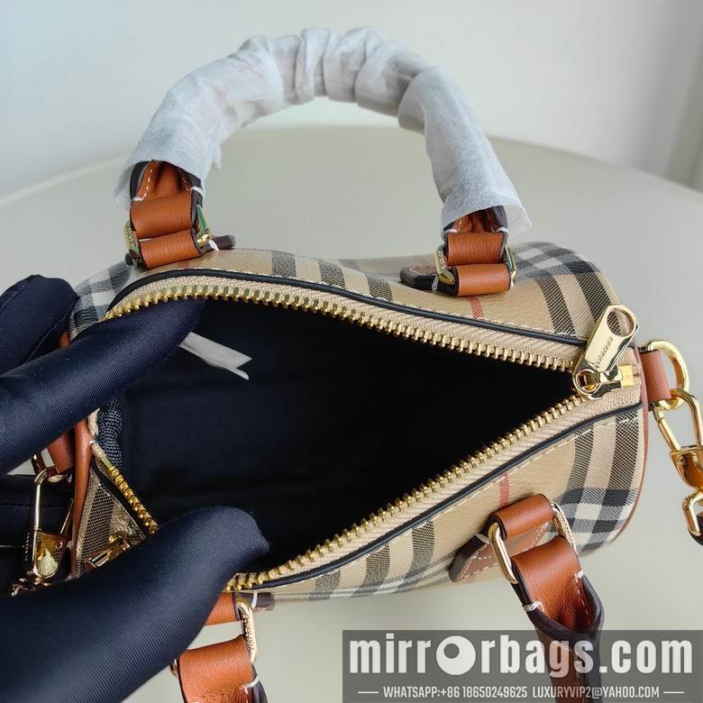 Burberry Bags 18.5X11X12cm 070603 IQ