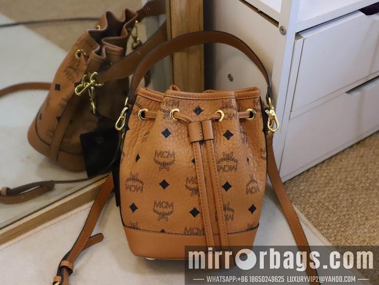 MCM Bags Dessau Visetos 6719 20x14x10cm DY 2