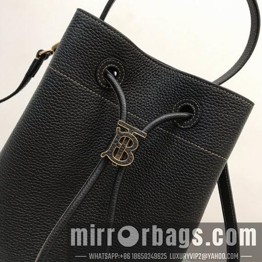Burberry Bags Burberry 80556911 16x26x26cm CN