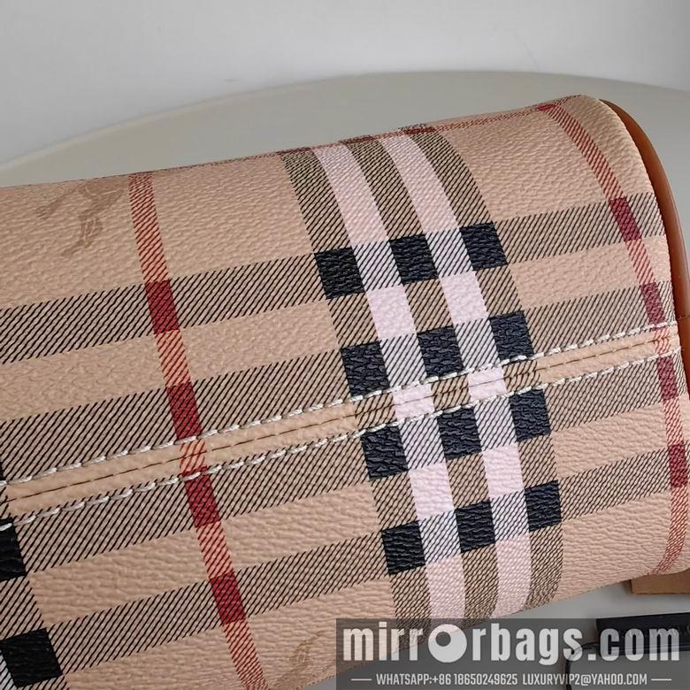 Burberry Bags 20X14X11cm 041415 IQ