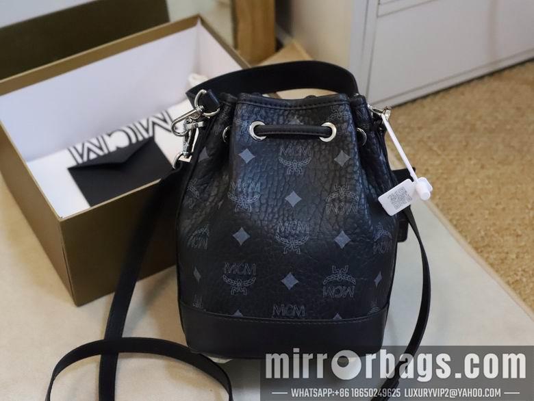 MCM Bags Dessau Visetos 6719 20x14x10cm DY 1