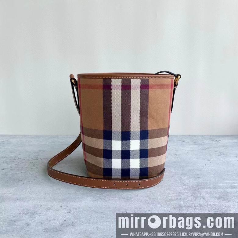Burberry Bags 16X22X15.5cm 081609 IQ