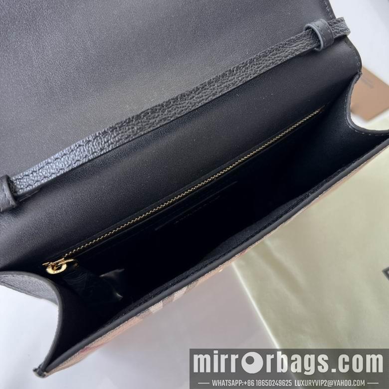 Burberry Bags 40609731 22X17X5.5cm YG 3colour