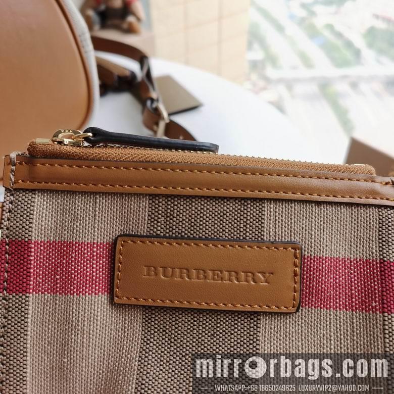 Burberry Bags 9331 17x15.5x24.5cm HQ