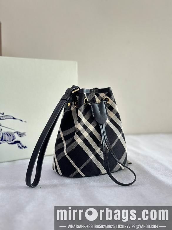 Burberry Bags 16X10.5X18cm 031104 IQ 2colour